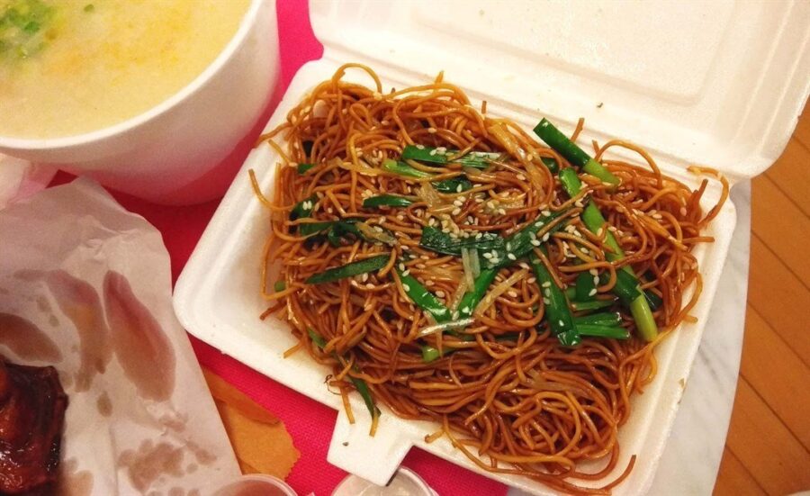 fried noodle in box